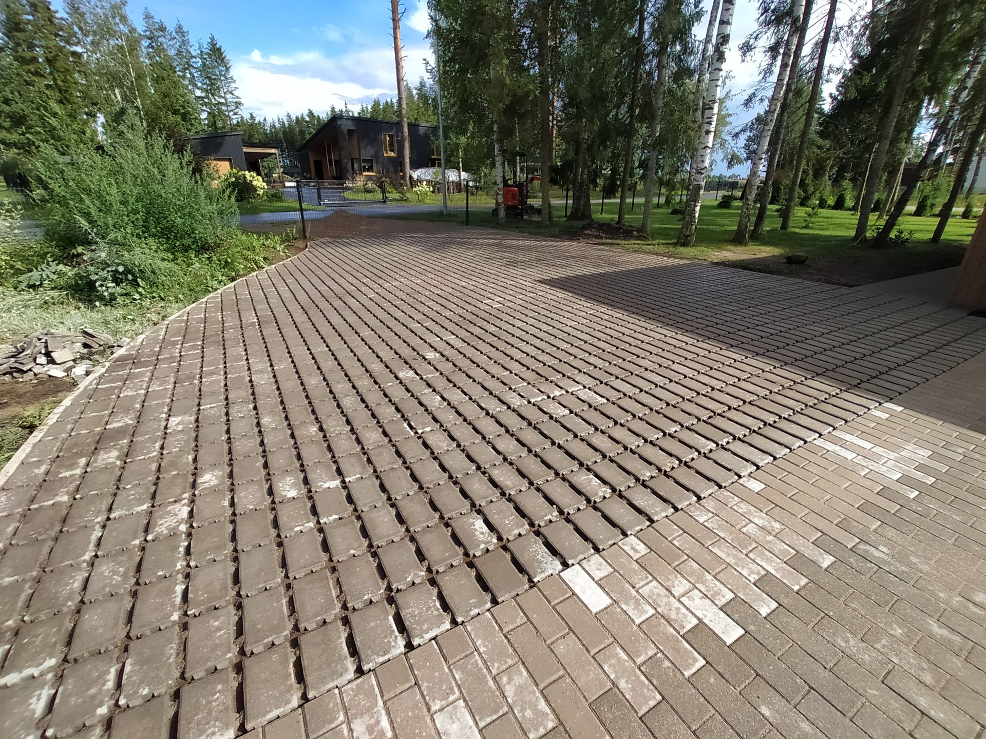 Tänavakivide paigaldus. Tartu ja Lõuna-Eesti. CID OÜ