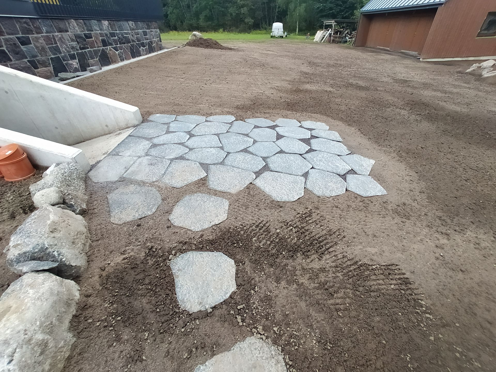 CID OÜ Tänavakivide paigaldus, Kivisillutiste paigaldus, Äärekivide paigaldus Tartu ja Lõuna-Eesti